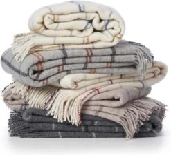 Klippan Yllefabrik Klippan Wollen Plaid- Tartan Beige- Geruit Plaid - 130x200cm 7 Klippan Yllefabrik Klippan Wollen Plaid- Tartan Beige- Geruit Plaid - 130x200cm -Klippan Yllefabrik 1200x1094 1