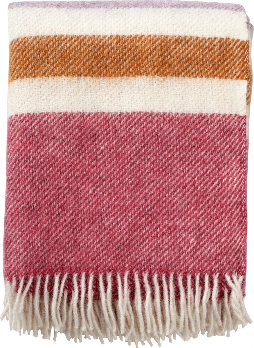 Klippan Yllefabrik Klippan 100% Wollen Plaid - Gotland Stripe Cerise- 130X200cm 3 Klippan Yllefabrik Klippan 100% Wollen Plaid - Gotland Stripe Cerise- 130X200cm