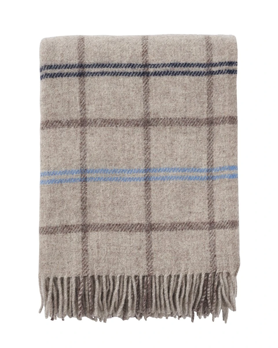 Klippan Yllefabrik Klippan Wollen Plaid- Tartan Beige- Geruit Plaid - 130x200cm 3 Klippan Yllefabrik Klippan Wollen Plaid- Tartan Beige- Geruit Plaid - 130x200cm